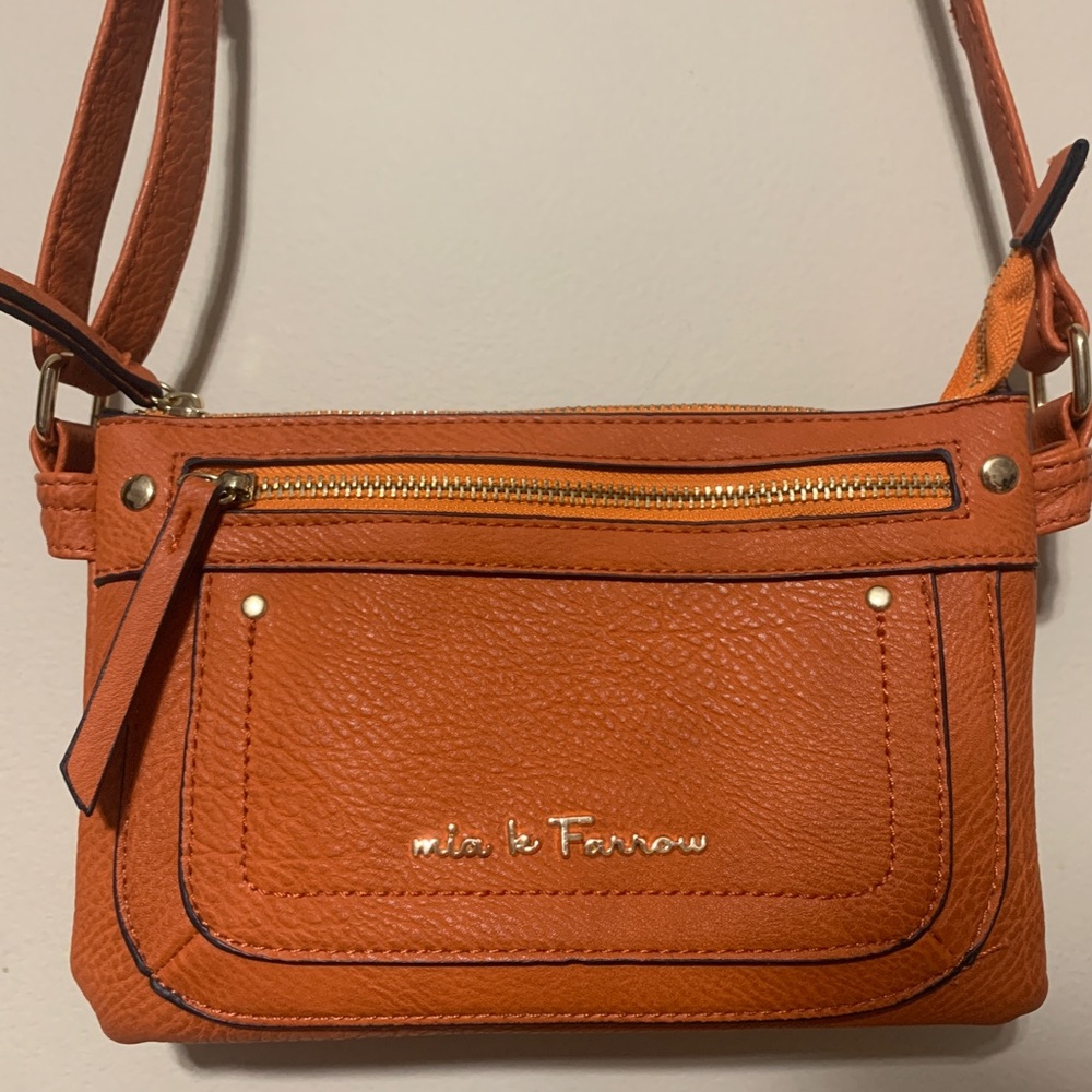 Orange crossbody purse 🍊